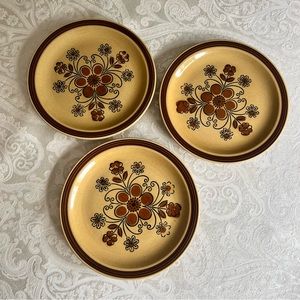 3 Vintage plates Suzukastone made in Japan - gold floral pattern good co…